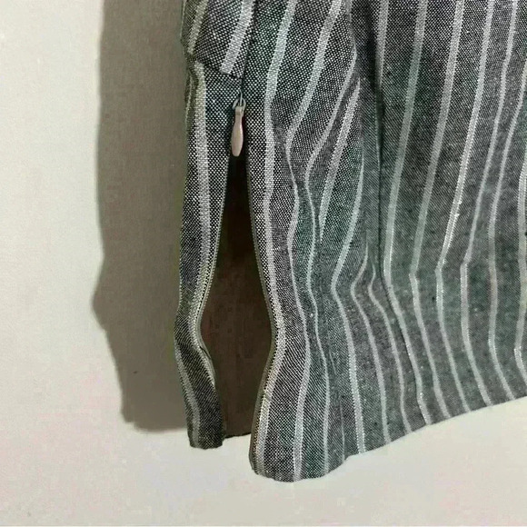 Lucy Paris Striped Crop Top Sleeveless Square Neck Gray White Size M NWT - Picture 4 of 6